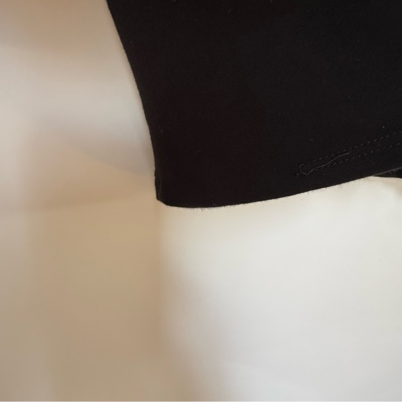 Black Slinky Minimalist Twist Top - Picture 10 of 11